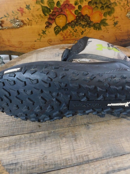 Under Armour Camo BOA Gore Tex boots Michelin Fat Tire Ridge Reaper Barren 11.5